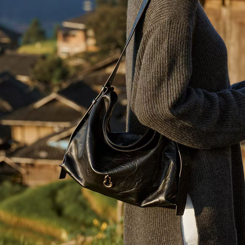 Women's Genuine Leather Pleated Hobo Shoulder Bag