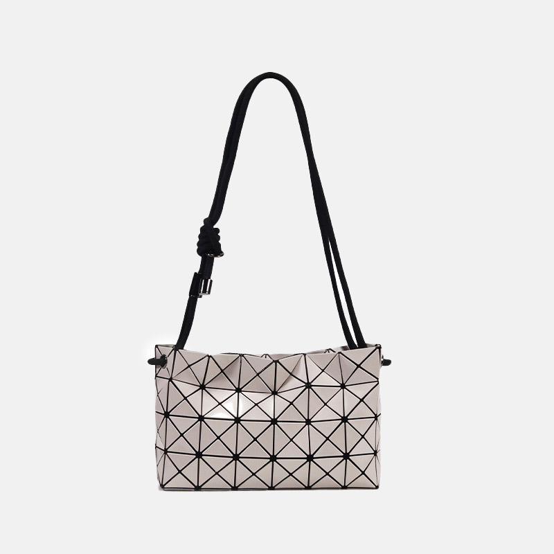 Minimalistische gesteppte Damen Umhängetasche mit Kordelzug