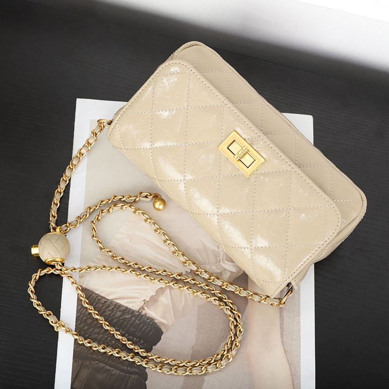 Sac à bandoulière en cuir ciré matelassé pour femmes, avec chaîne en métal doré