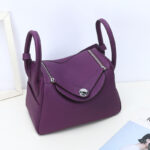 Frauen Top-Grain Leder Kissen Schulter Handtasche In Silber Hardware