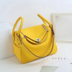 Frauen Top-Grain Leder Kissen Schulter Handtasche In Silber Hardware