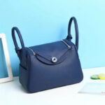 Frauen Top-Grain Leder Kissen Schulter Handtasche In Silber Hardware