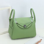 Frauen Top-Grain Leder Kissen Schulter Handtasche In Silber Hardware