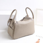 Frauen Top-Grain Leder Kissen Schulter Handtasche In Silber Hardware