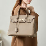 Sac à main vintage en cuir pleine fleur avec fermeture à cadenas en or pour femmes