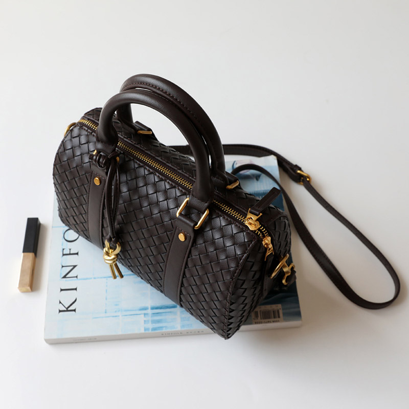 Women's Vintage Woven Genuine Leather Pillow-Shaped Handbag