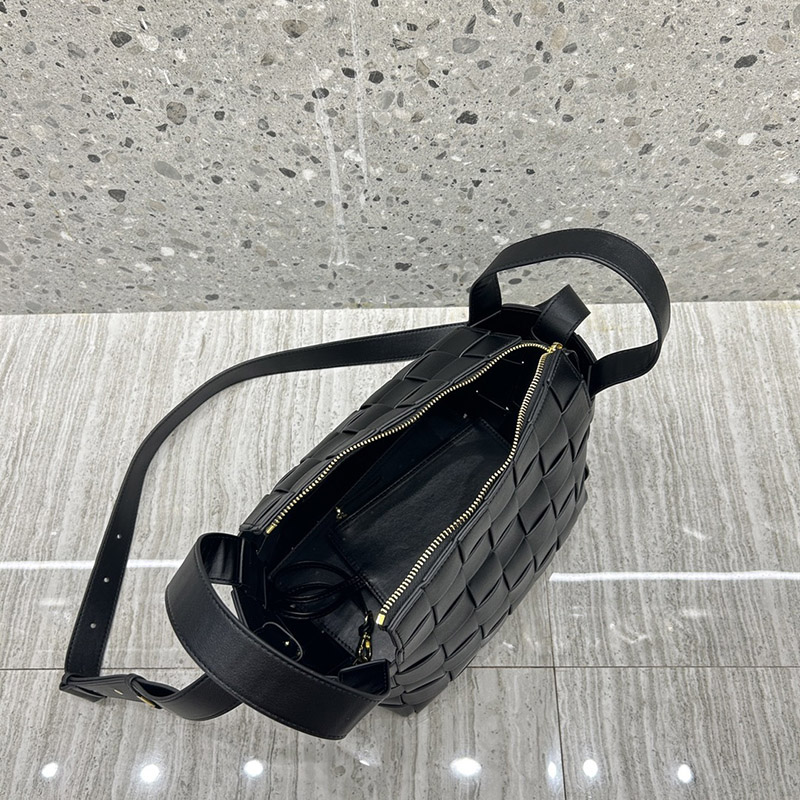 Sac à main en cuir fendu et tissé pour femmes