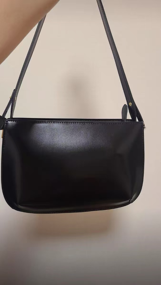 Women's Genuine Leather Minimalist Zipper Shoulder Bag with Crossbody Strap photo review