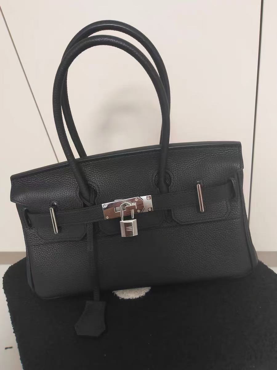 Women's Full-Grain Leather Rectangular Lock Buckle Top Handle Bag photo review