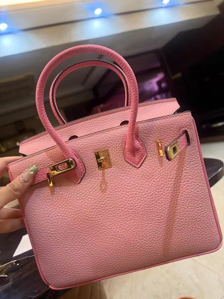 Women's Genuine Leather Lychee Pattern Lock Buckle Crossbody Shoulder Handbag photo review