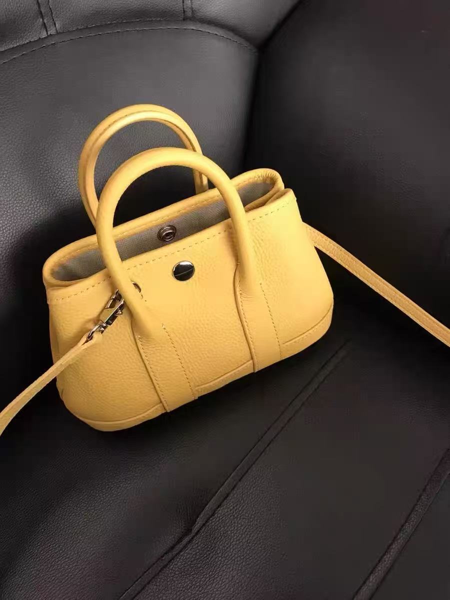Women's Minimalist Full-Grain Leather handle Tote Bag With Crossbody Strap photo review