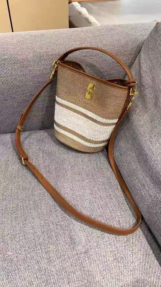 Sac à dos en toile avec boucle en cuir véritable Sac à bandoulière pour femmes photo review