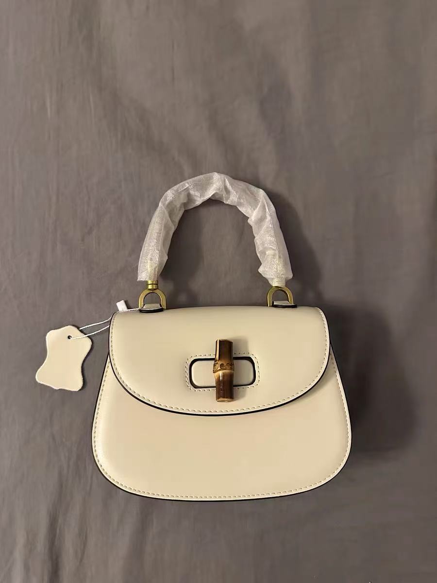 Women's Bamboo Handle Saddle Bag photo review