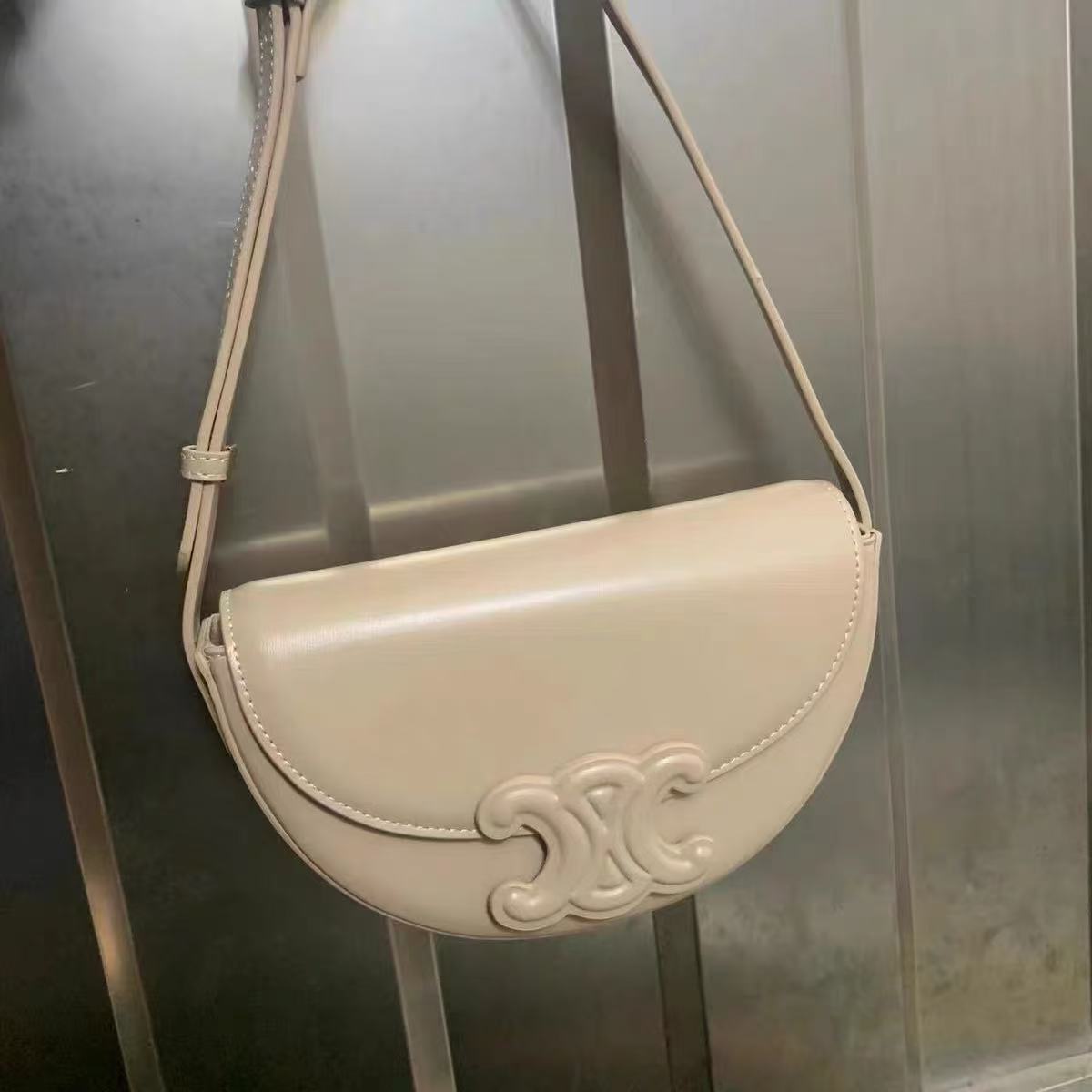 Damen Echtleder Halbmond Crossbody Umhängetaschen Satteltaschen photo review