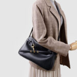 Sac à bandoulière en cuir fendu vintage pour femmes, avec quincaillerie dorée