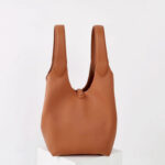 Sac à main vintage à bandoulière en cuir de grain supérieur et texture litchi pour femmes