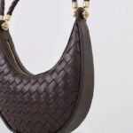 Sac hobo vintage à bandoulière en cuir fendu et tissé pour femmes
