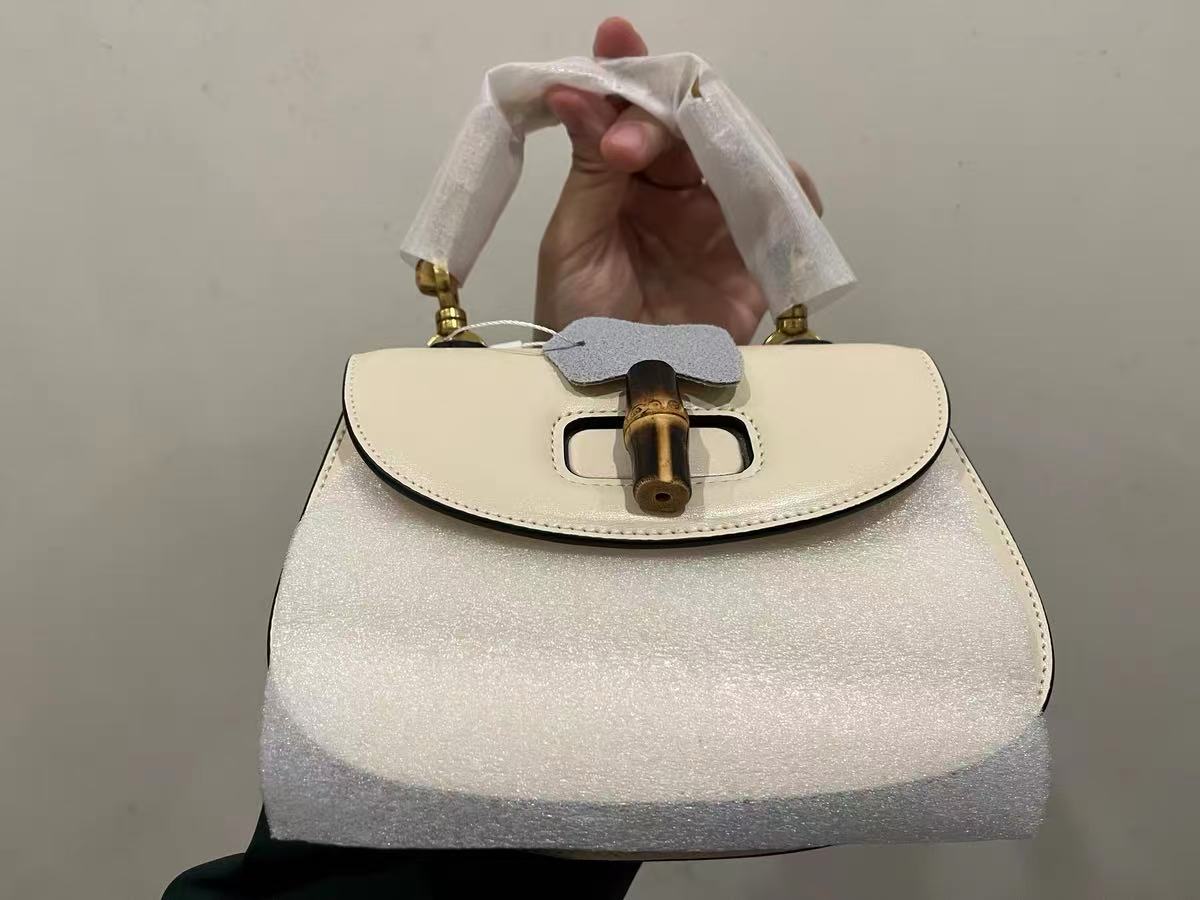 Women's Bamboo Handle Saddle Bag photo review