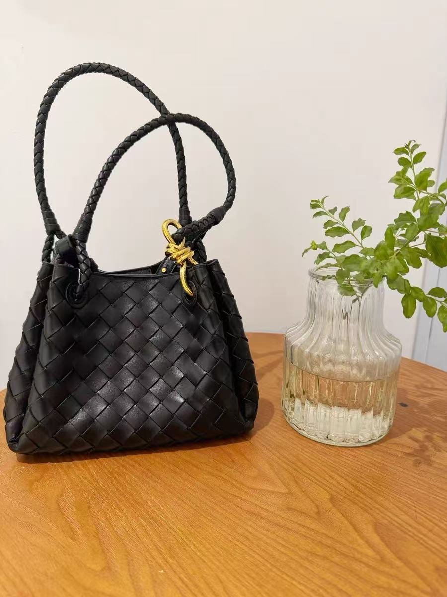 Women's Woven Split Leather Crossbody Shoulder Bucket Bag photo review