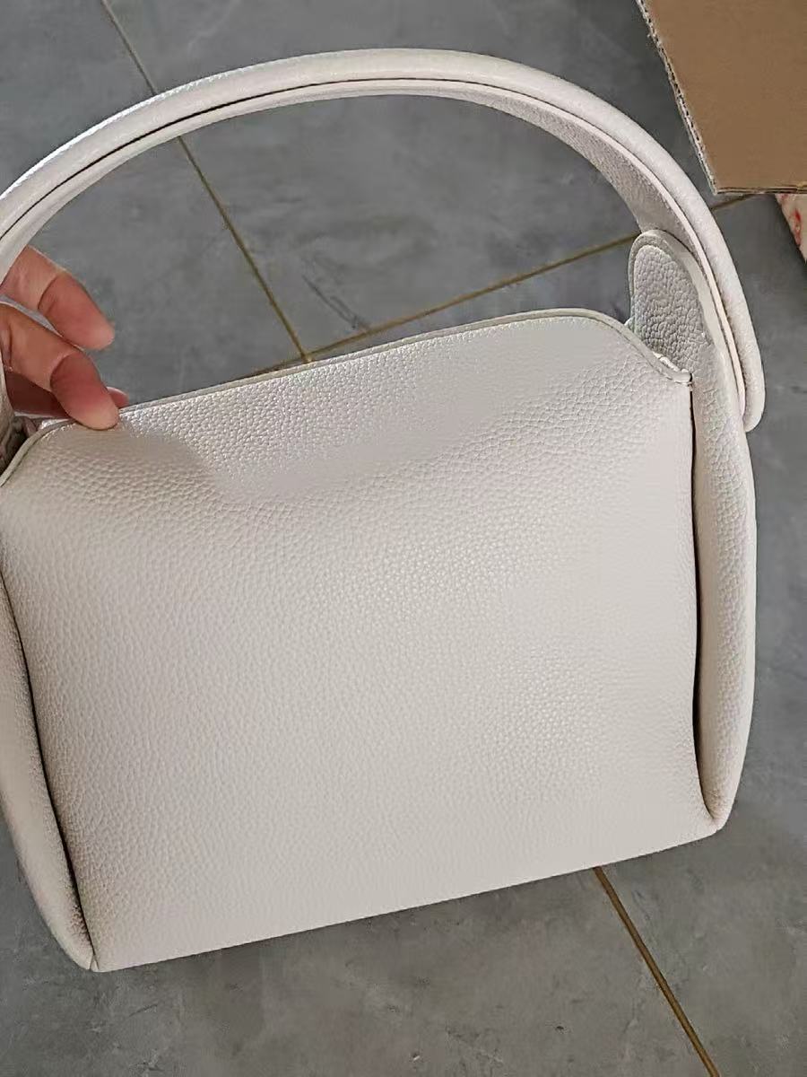 Women's Vintage Minimalist Genuine Leather Dumpling-Shaped Handbag photo review