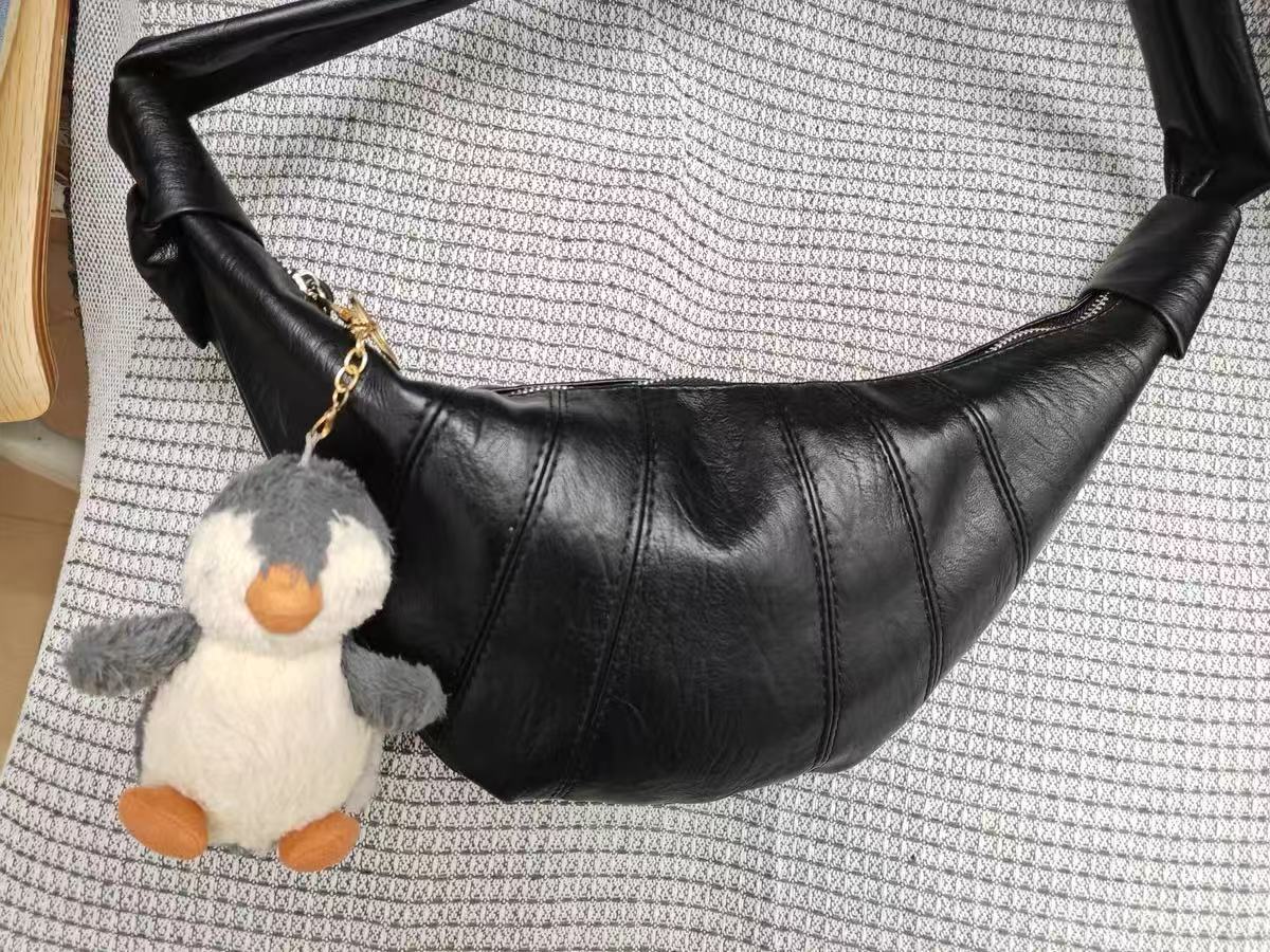 Sac à bandoulière en cuir d'agneau vintage en forme de boulette Hobo Crossbody Shoulder Bag photo review