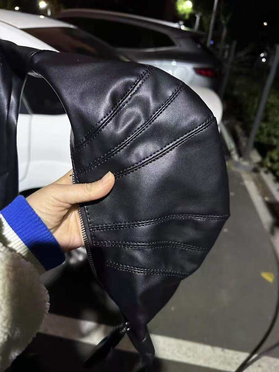 Damen Echtes Leder Knödel Form Crossbody Umhängetasche In Minimalistisch photo review
