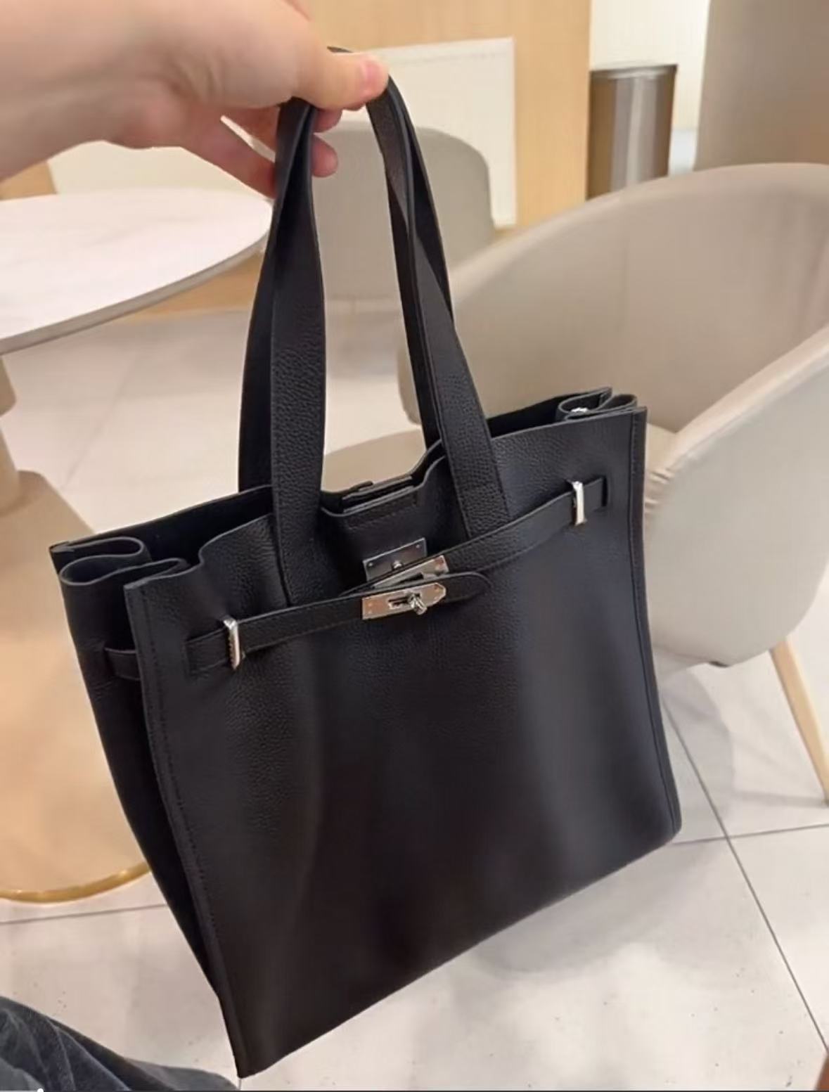 Women's Top-Grain Leather Vintage Shoulder Strap Tote Handbag In Silver Hardware photo review