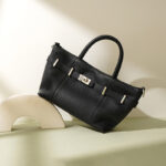 Women's Minimalist Lychee Top-Grain Leather Tote Crossbody Handbag In Silver Hardware