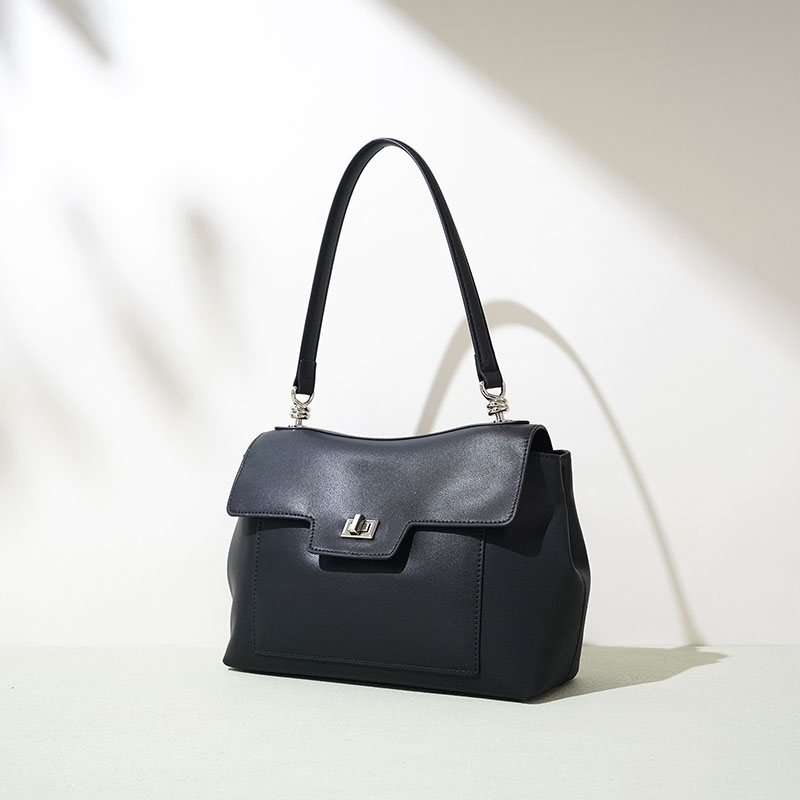 Women's Minimalist Split Leather Shoulder Bag In Silver Hardware