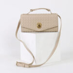 Minimalistische gewebte Damen Clutch Tasche mit geteiltem Ledergriff