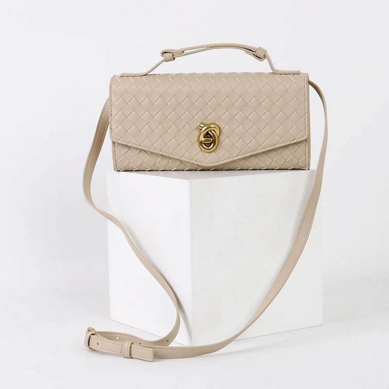 Minimalistische gewebte Damen Clutch Tasche mit geteiltem Ledergriff