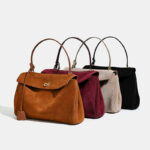 Damen Akkordeon-Tasche aus weichem Wildleder mit Cabrio-Riemen