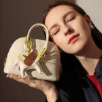 Sac à main de bowling en cuir de grain supérieur en forme de coquillage pour femmes