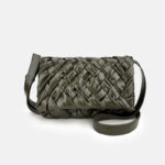 Sac à bandoulière en cuir ciré plissé et tissé pour femmes