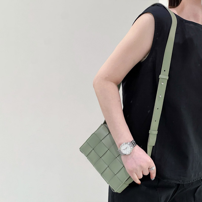 Sac à bandoulière en cuir d'agneau tressé de grain supérieur pour femmes