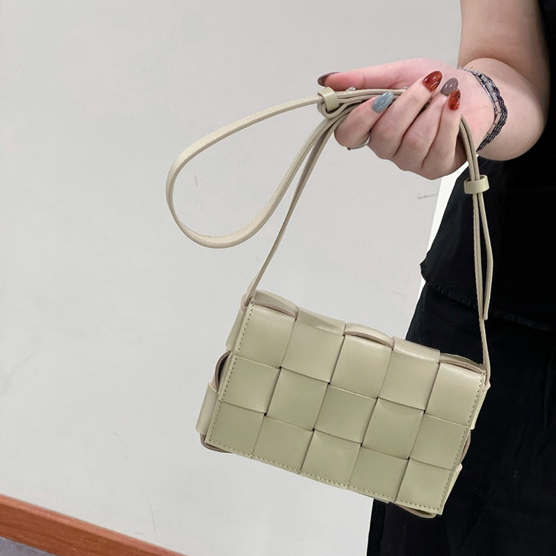 Sac à bandoulière en cuir d'agneau tressé de grain supérieur pour femmes
