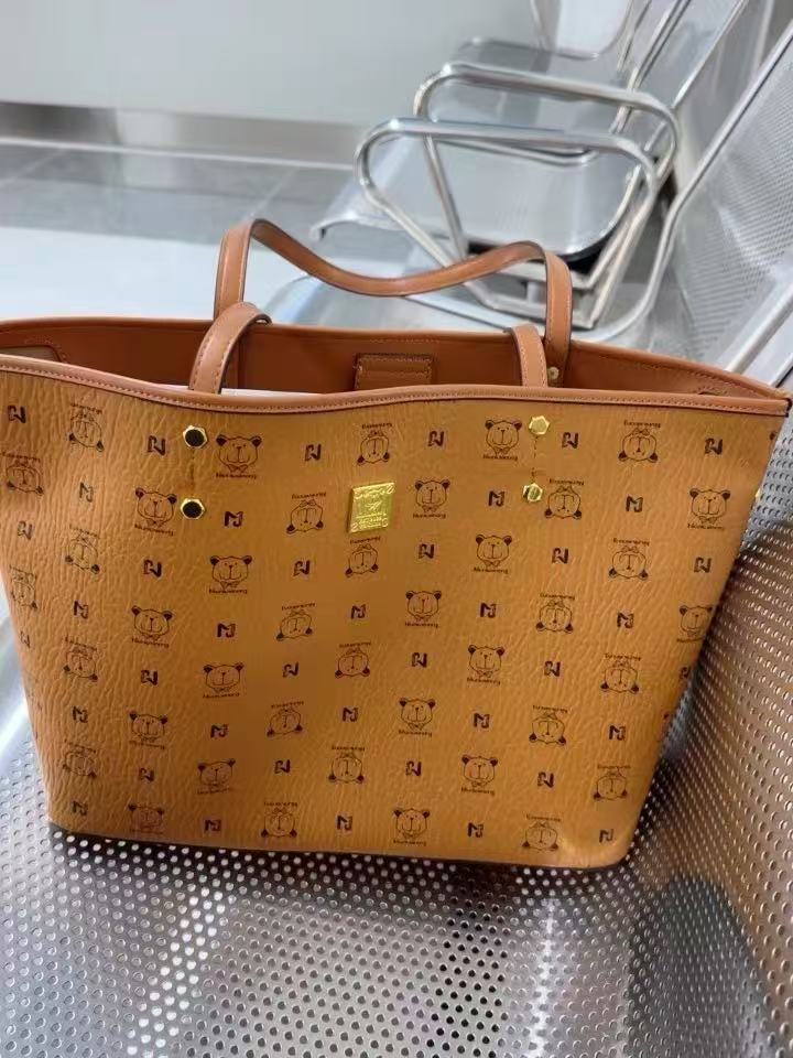 Vegane Tote mit Bärendruck für Frauen photo review