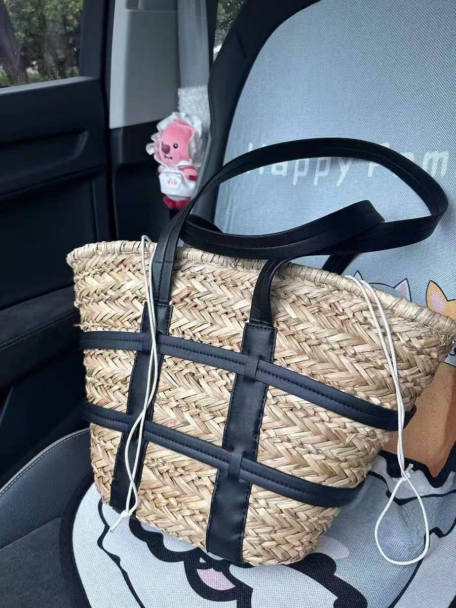 Women's Large Woven Beach Tote Bags photo review