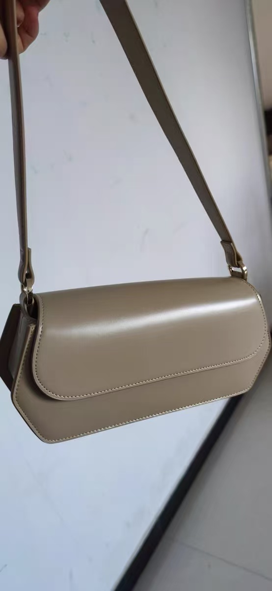 Minimalistische Baguette-Taschen für Frauen aus echtem Leder photo review