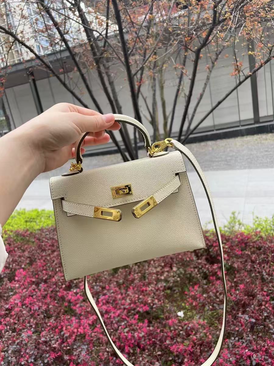Women's Lizard Print Genuine Leather Small Top Handle Bags with Shoulder Strap photo review