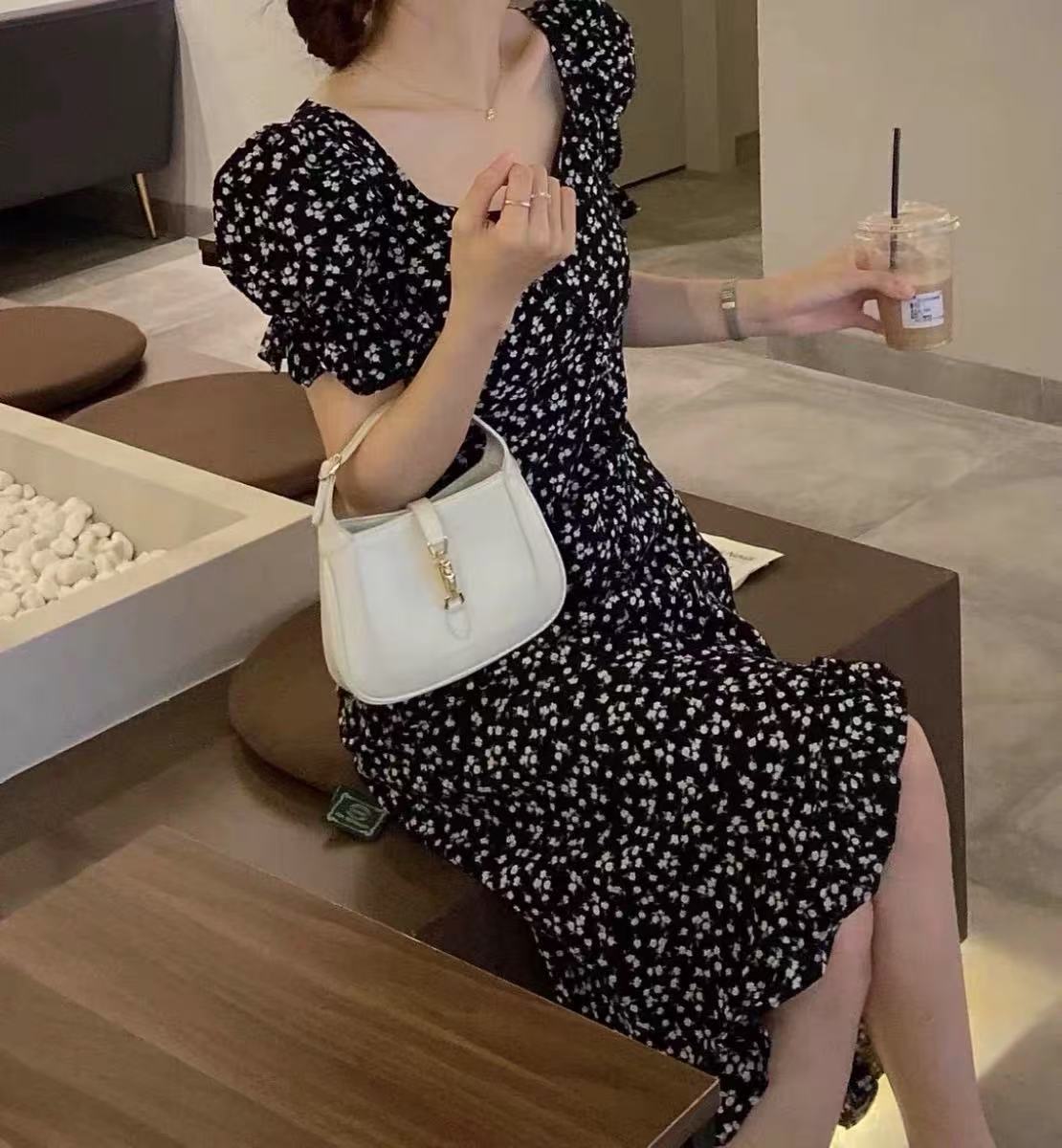Women's Vintage Genuine Leather Lock Buckle Saddle Shoulder Crossbody Handbag photo review