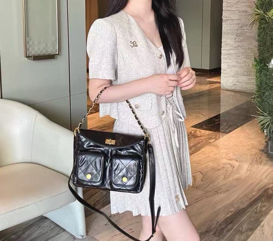Women's Black Quilted Genuine Leather Chain Lock Shoulder Crossbody Bag In Vintage photo review