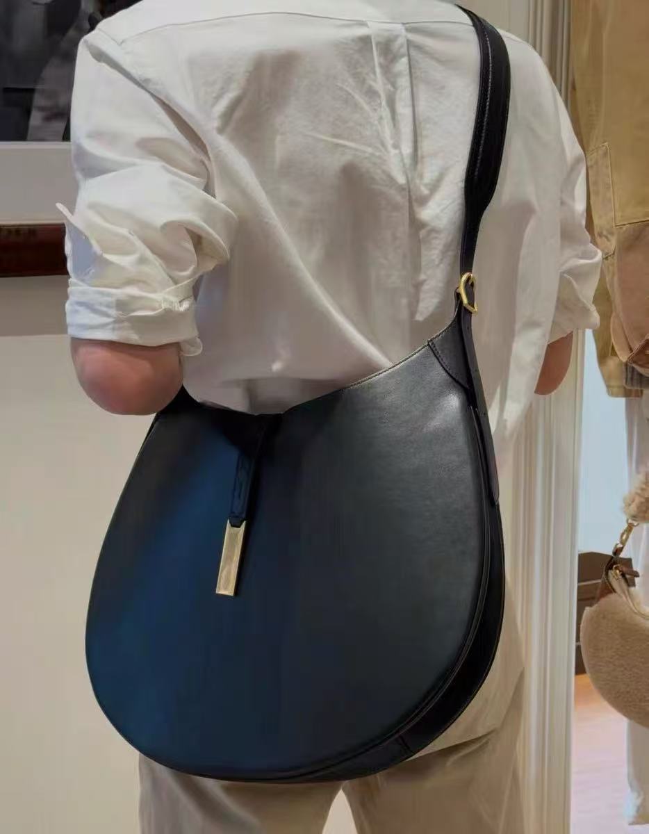 Women's Genuine Leather Lock Hobo Bag photo review