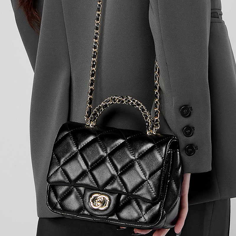 Women's Minimalist Quilted Genuine Leather Crossbody Chain Top Handle Bag In Gold Hardware