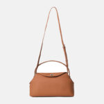 Minimalistische Damenhandtasche aus feinstem Leder mit silberner Schließe