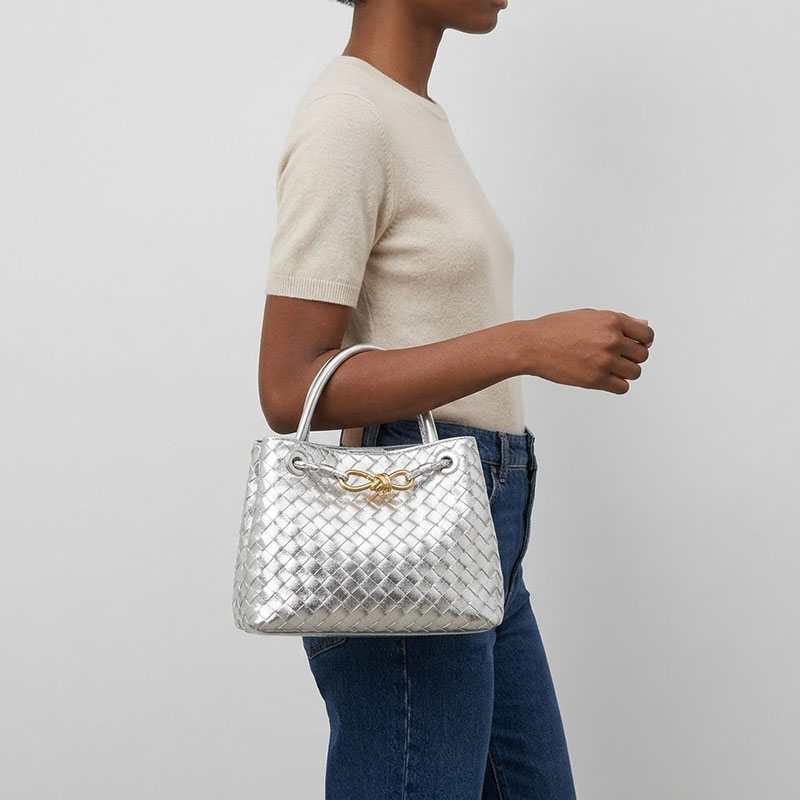 Women's Minimalist Woven Split Leather Shoulder Tote Handbag In Gold Hardware