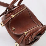 Damen Vintage Braun Top-Grain Leder Katze Auge Akzent Umhängetasche In Gold Hardware