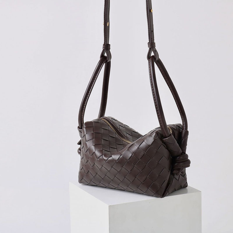 Vintage Mini Handtasche aus echtem Leder in Form eines gewebten Kissens
