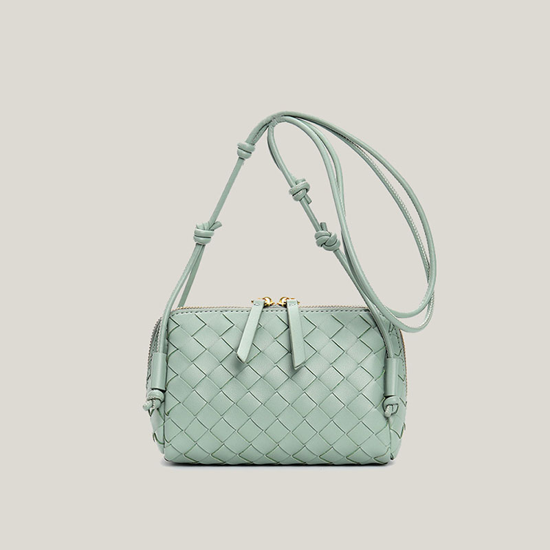 Sac à bandoulière vintage en cuir fendu et tissé pour femmes