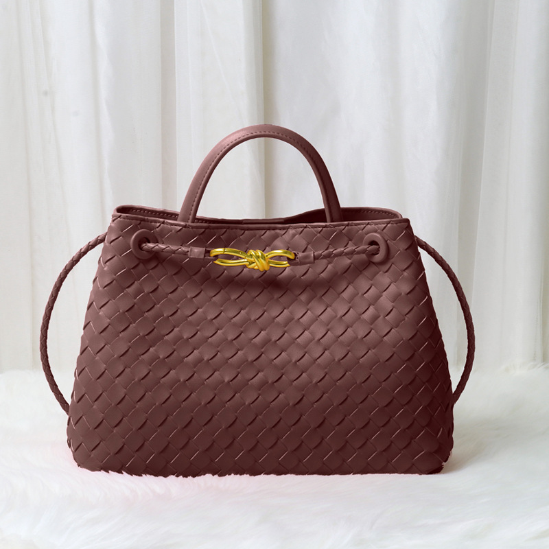 Women's Minimalist Woven Split Leather Shoulder Tote Handbag In Gold Hardware